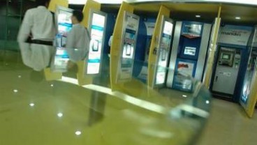 Blokir 2.000 ATM, YLKI Keluhkan Layanan Frontliner Mandiri